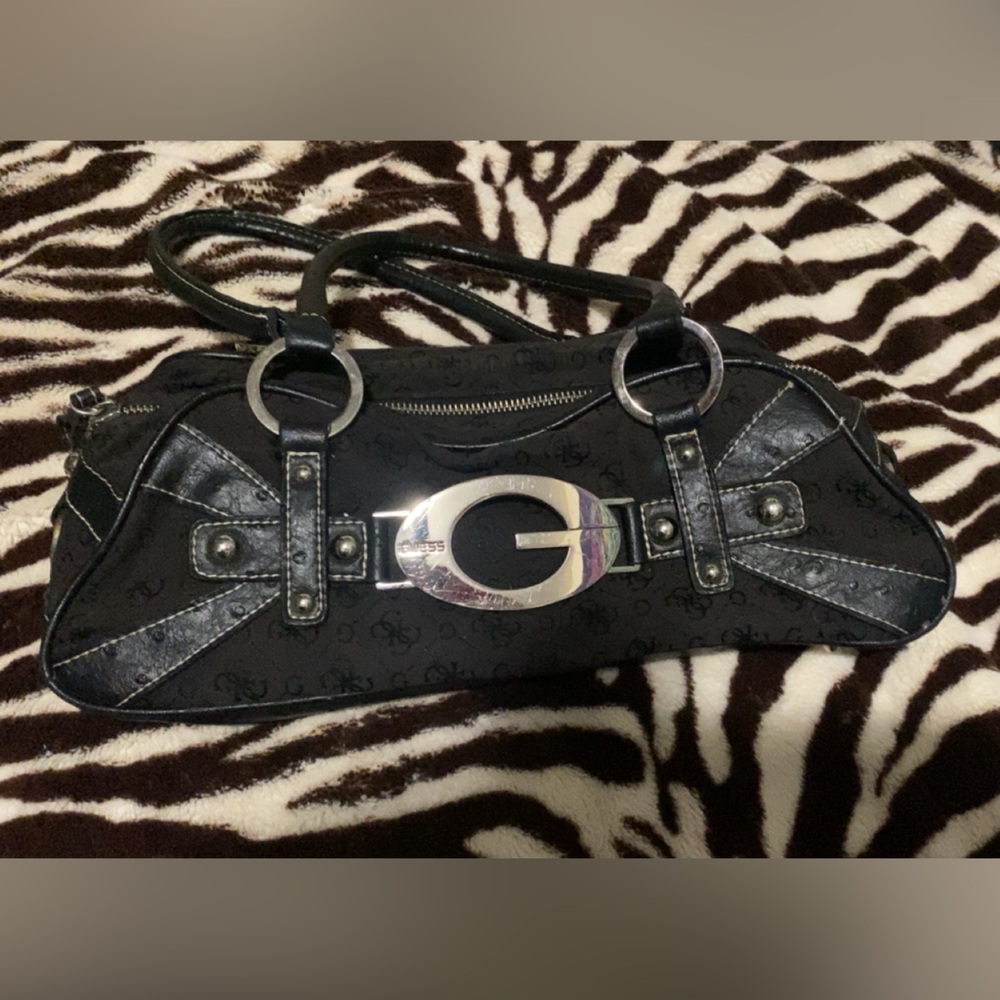 Thrifted vintage Guess handbag - $20